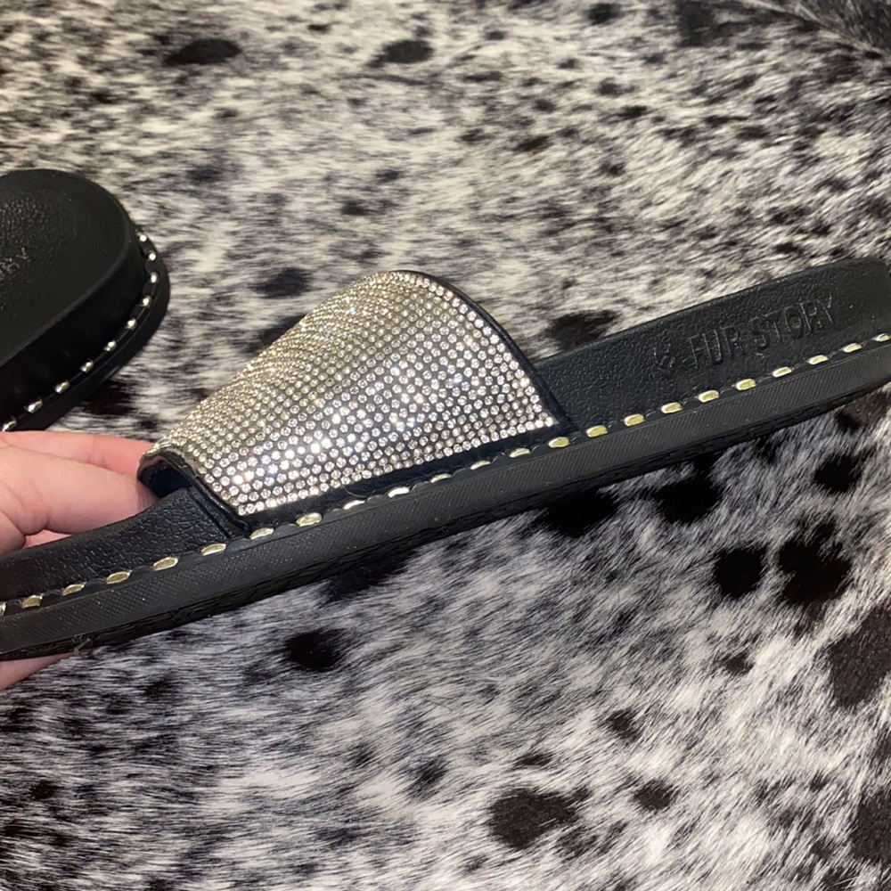 Rhinestone Slides - Picture 6 of 7